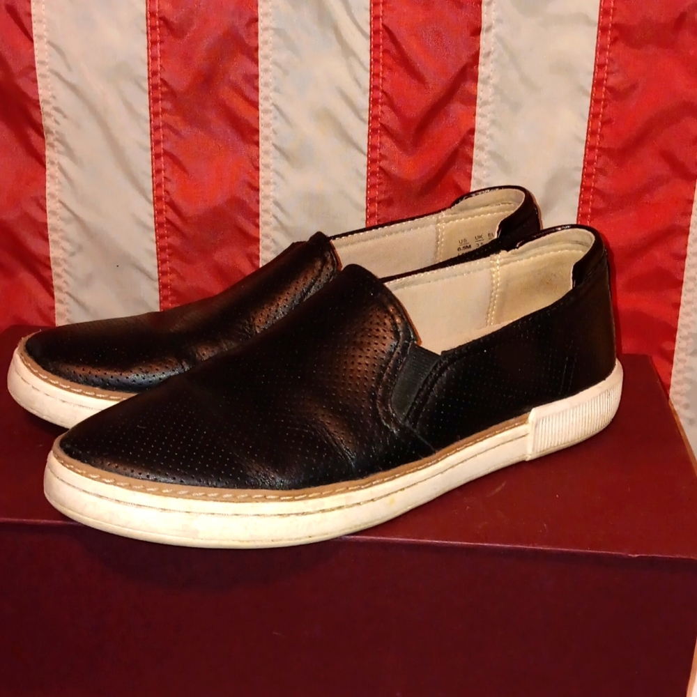 Naturalizer Womens Marianne Sneaker Black Size 6.5 Narrow US